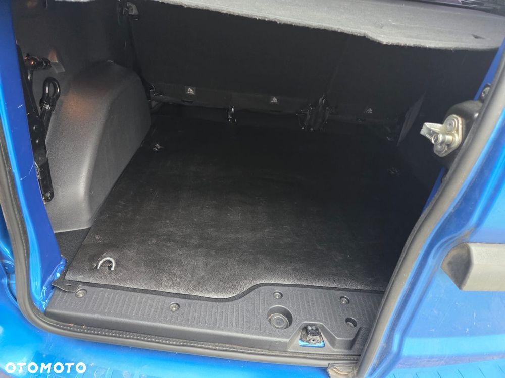 Dacia Dokker TCe 115 Stepway Celebration - 18