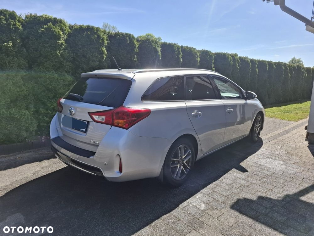 Toyota Auris - 5