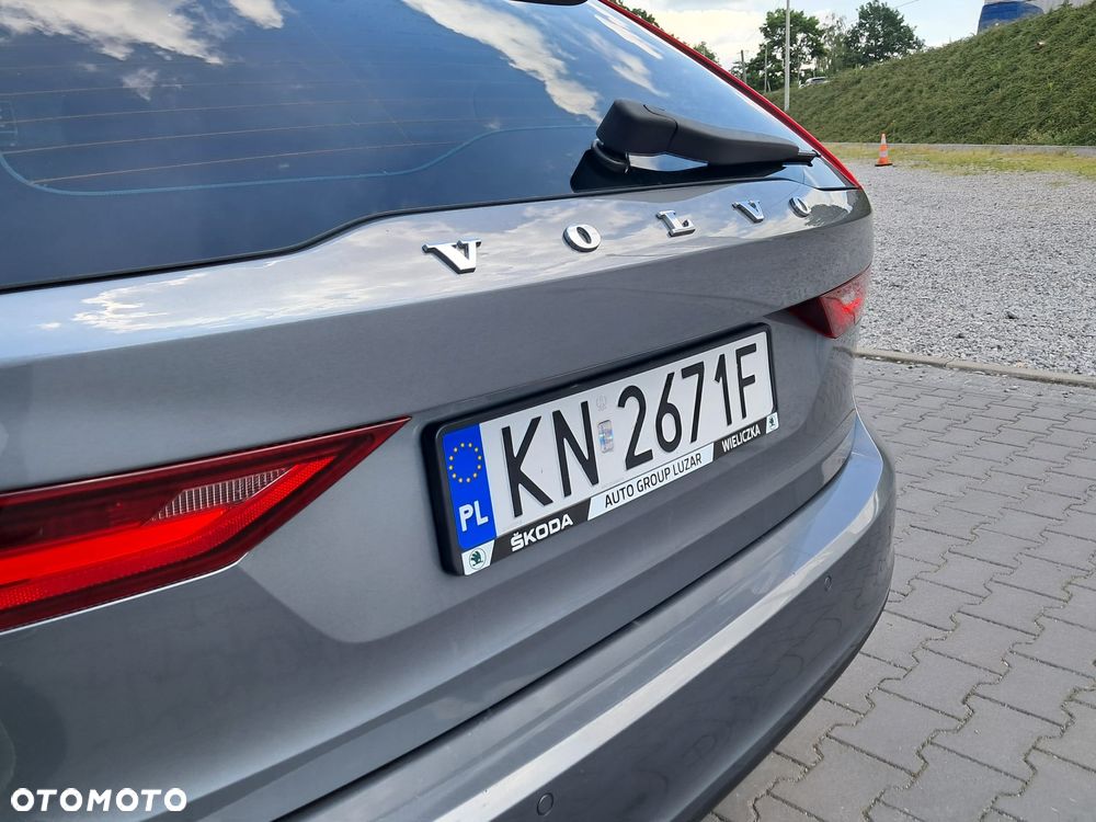 Volvo V90 D4 Momentum - 32
