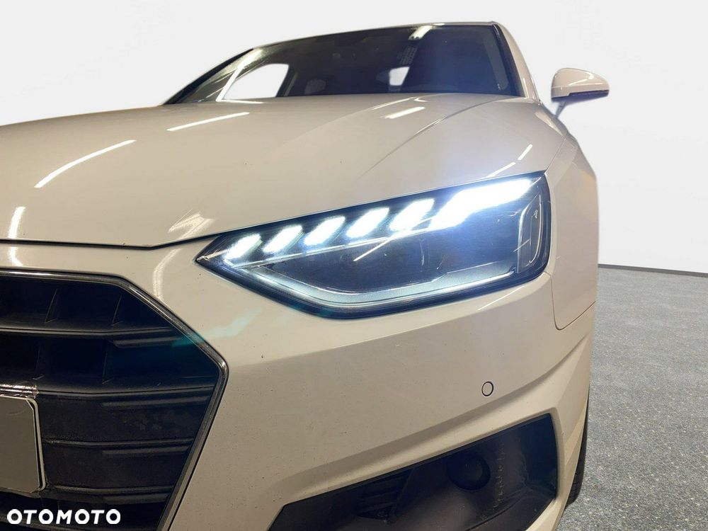 Audi A4 Avant - 10