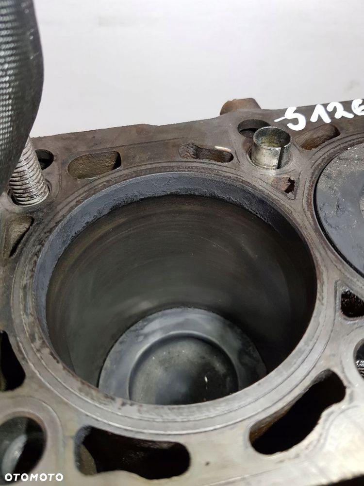 dół silnika blok wał tłoki vw audi skoda seat 2.0 tdi cfh - 7