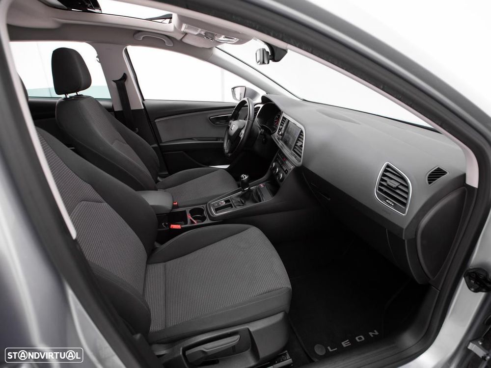 SEAT Leon ST 1.0 EcoTSI Style S/S — fotografia 10