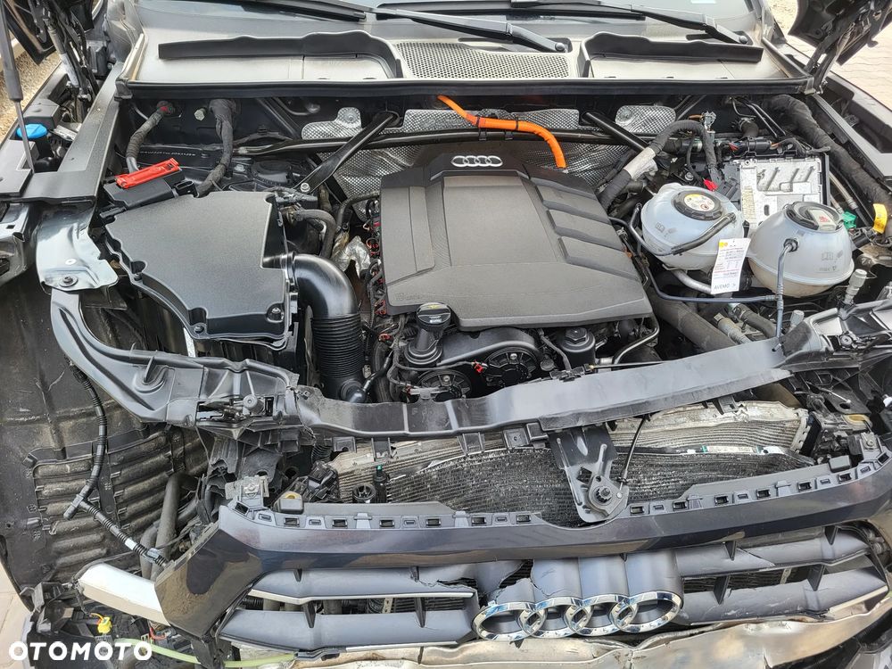 Audi Q5 55 TFSIe quattro S tronic S line - 25