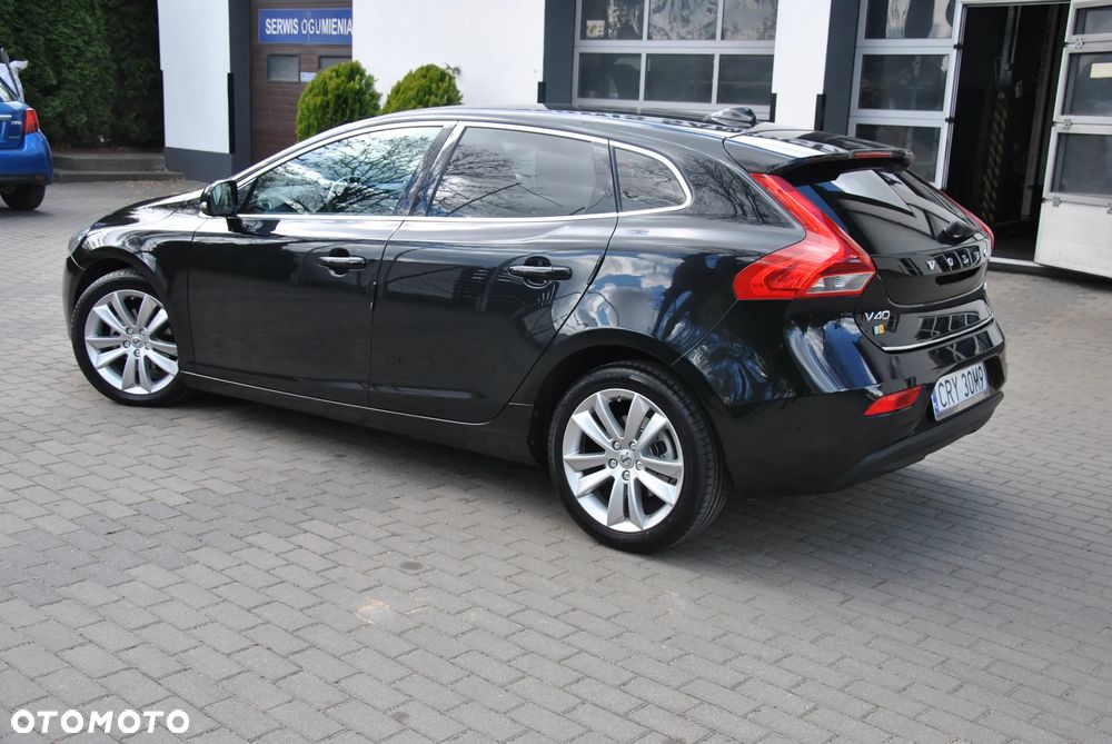 Volvo V40 D2 - 9