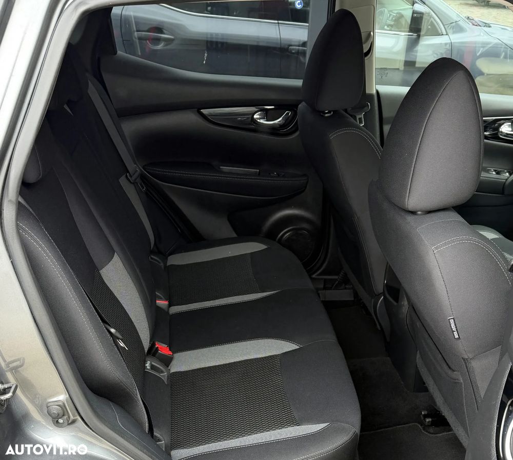 Nissan Qashqai 1.6 DCI N-Connecta - 10