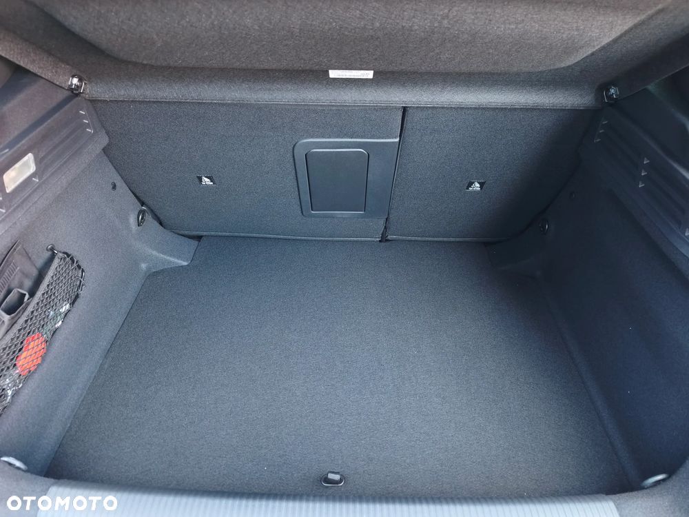 Peugeot 308 1.2 mHEV GT S&S e-DCS6 - 15
