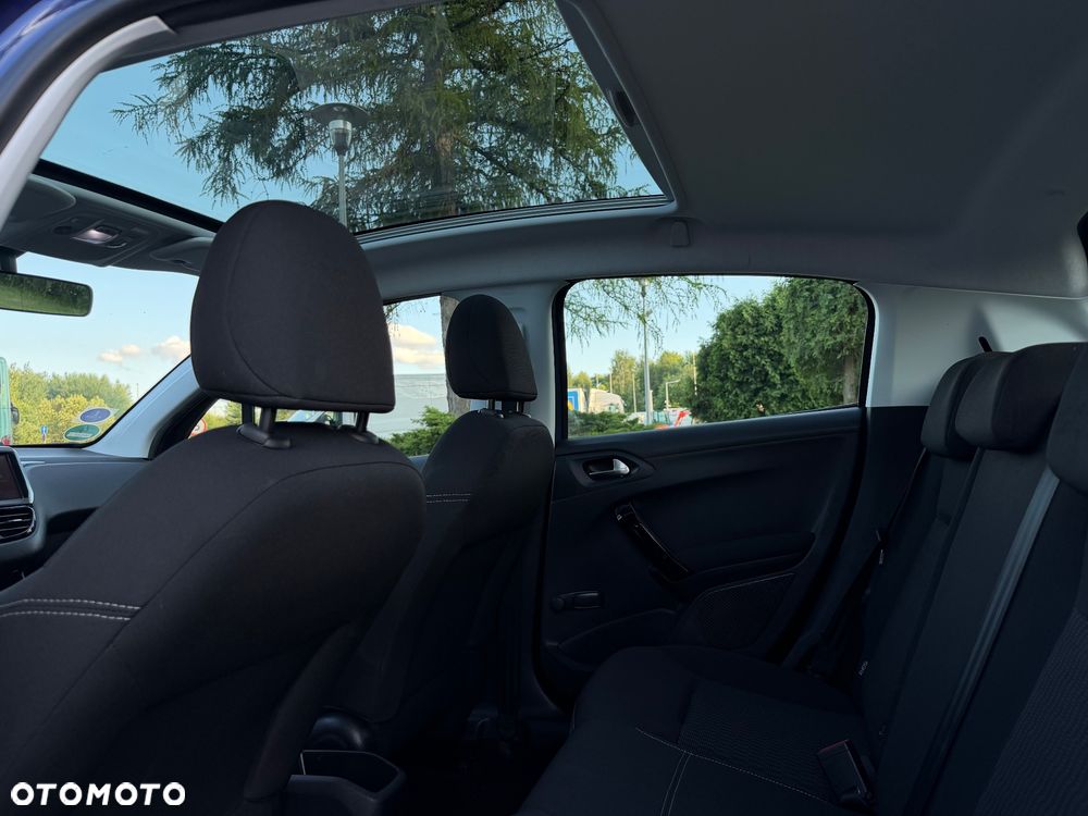 Peugeot 208 PureTech 82 Urban Move - 9