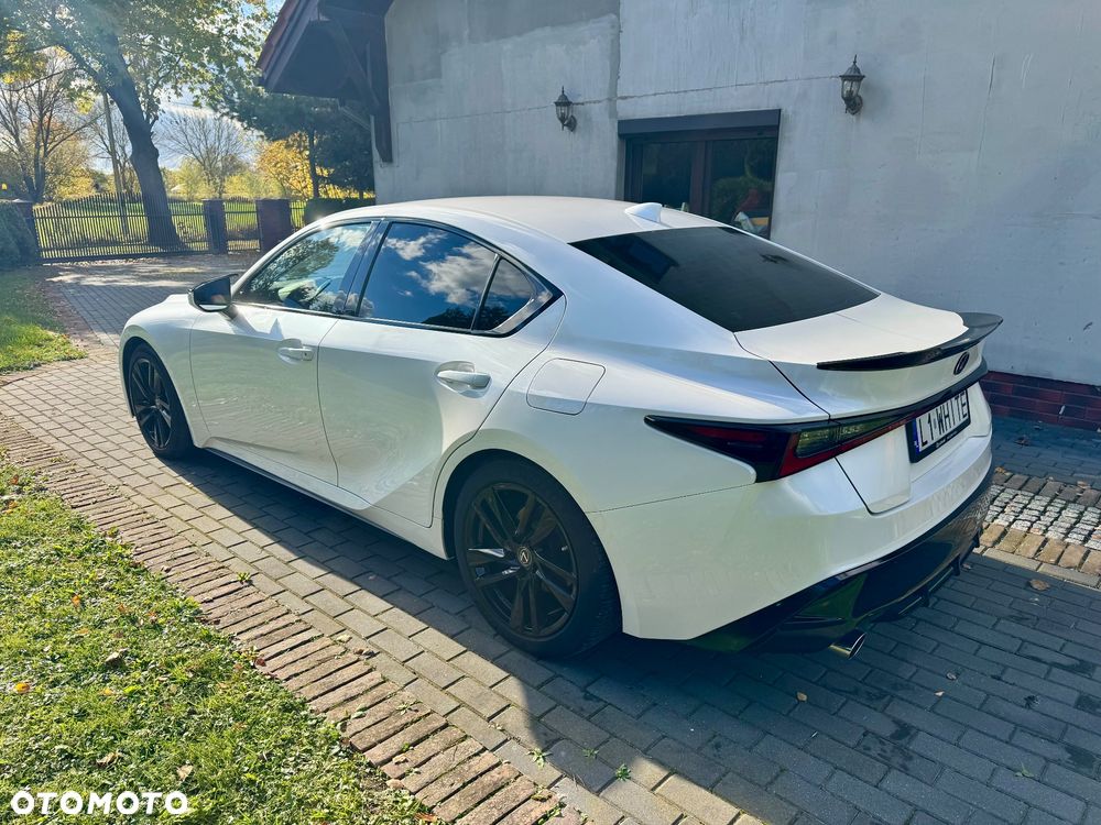 Lexus IS - 6