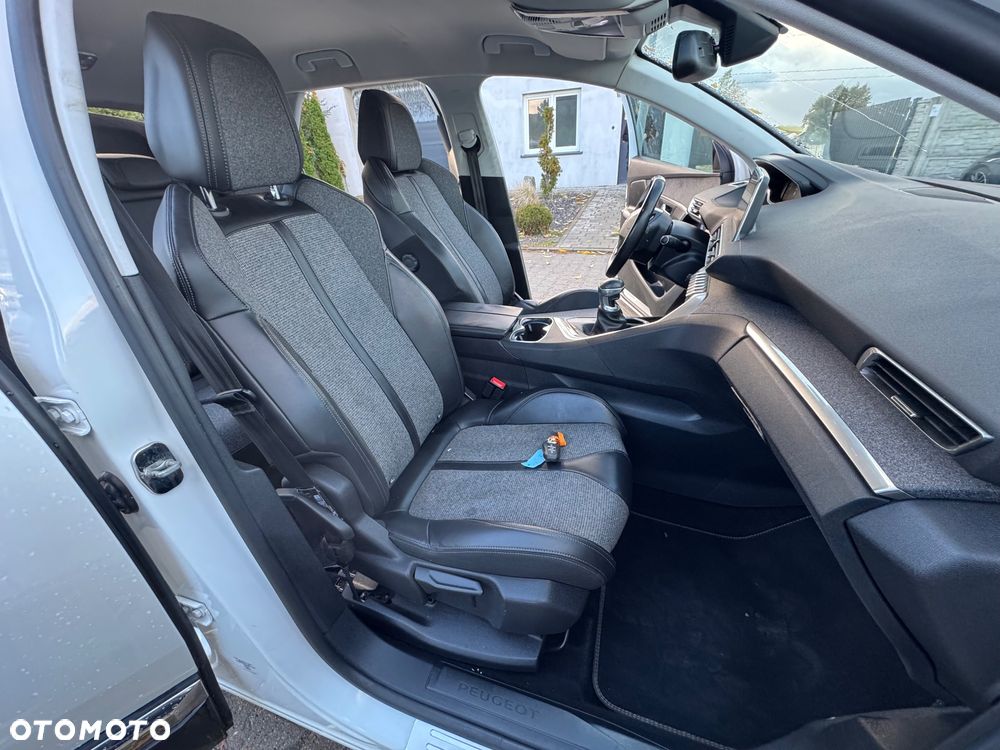 Peugeot 3008 PureTech 130 Stop & Start GPF Allure - 5