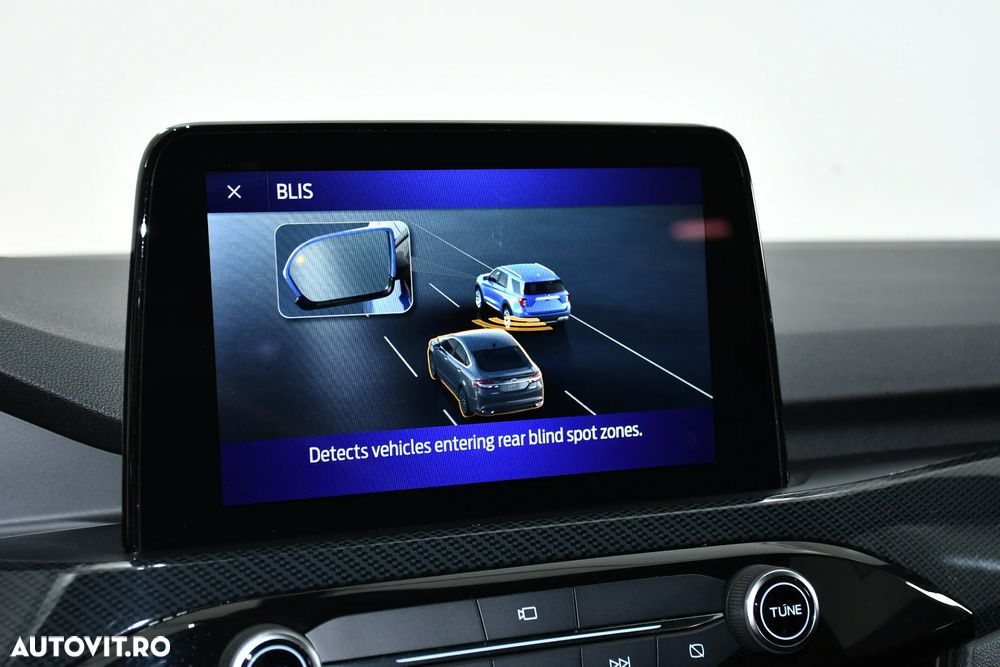 Ford Kuga 2.5 Duratec FHEV 4x4 ST-LINE - 23