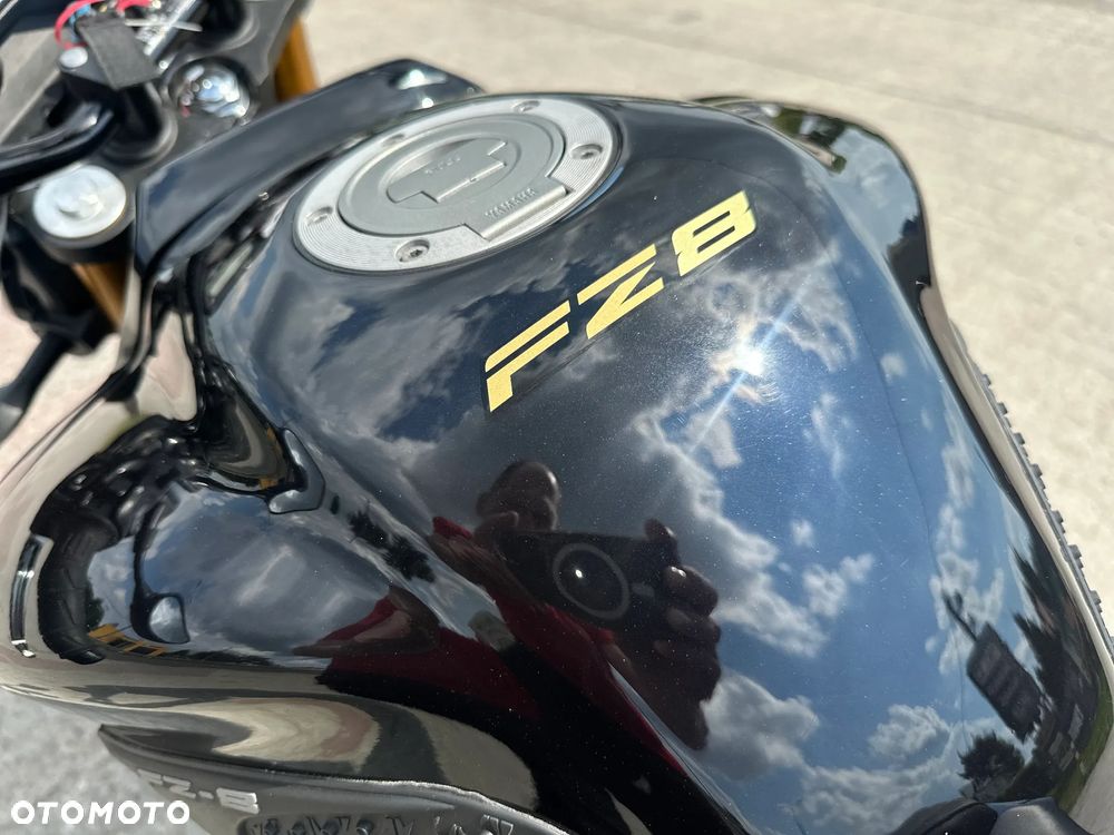 Yamaha FZ8 - 20
