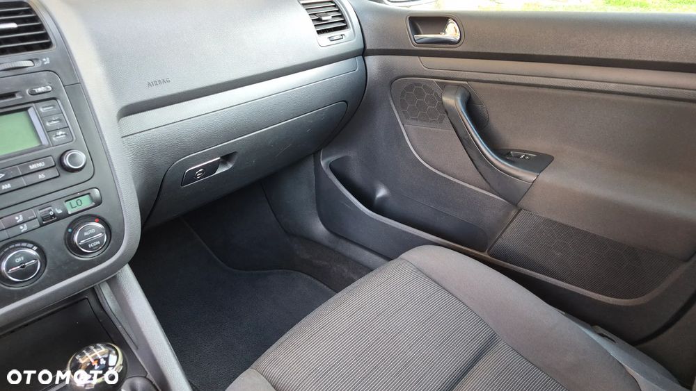 Volkswagen Golf 1.9 TDI Comfortline - 28