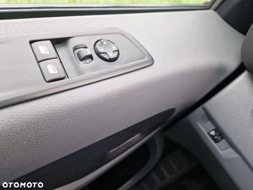 Opel Vivaro - 16