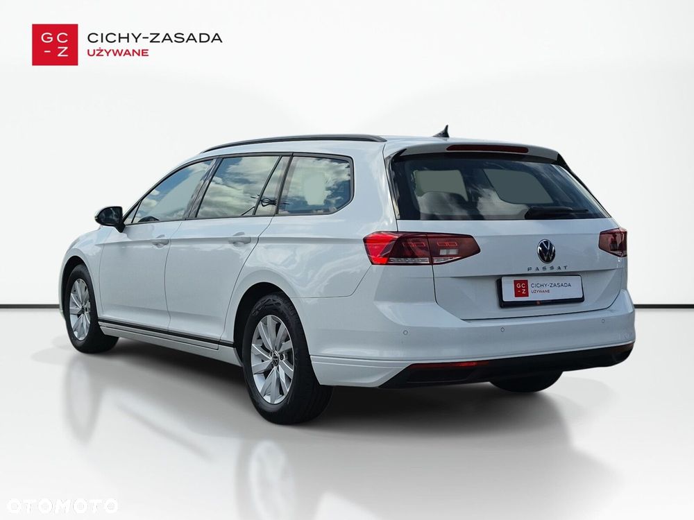 Volkswagen Passat Variant 2.0 TDI SCR Business DSG - 3