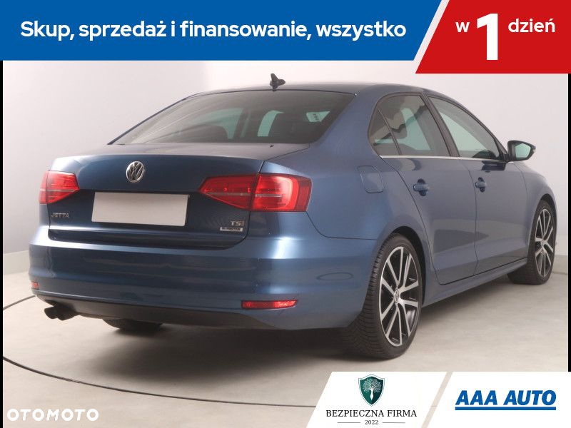 Volkswagen Jetta - 6