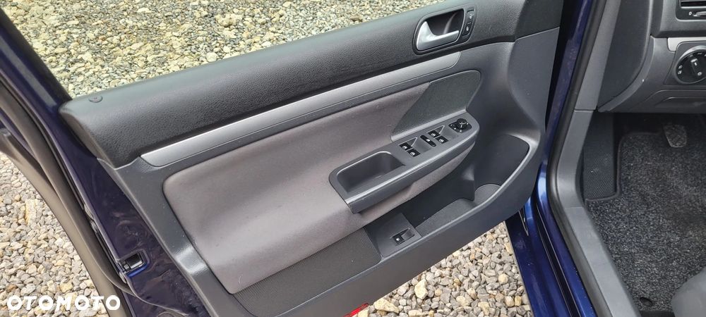 Volkswagen Golf 1.4 Team - 11