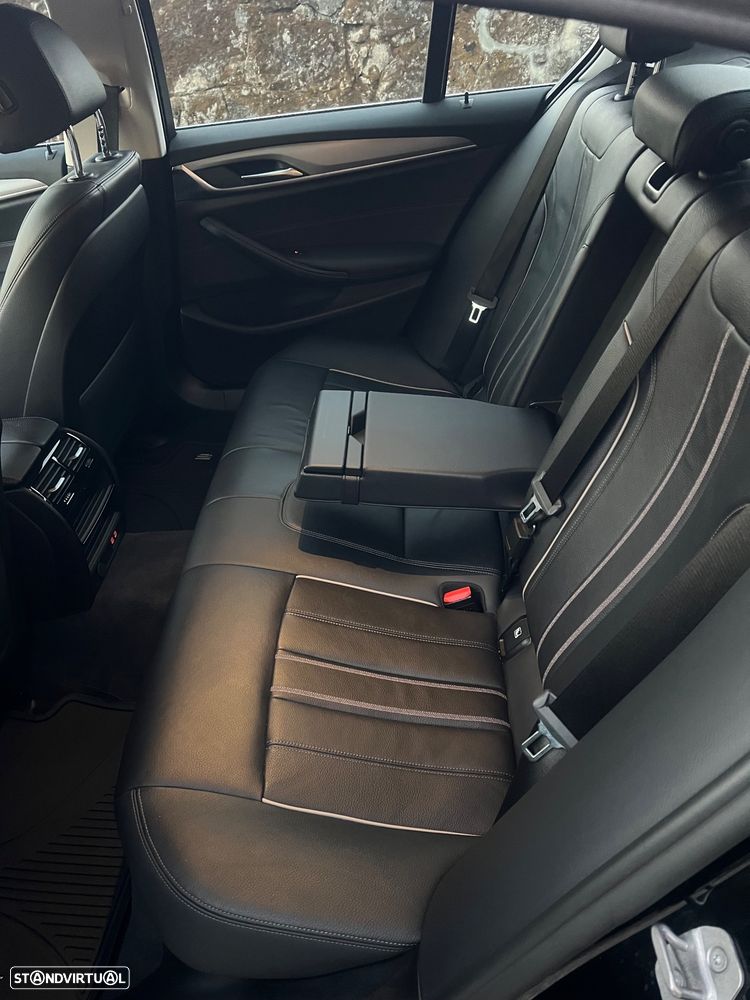 BMW 520 e Line Luxury - 12