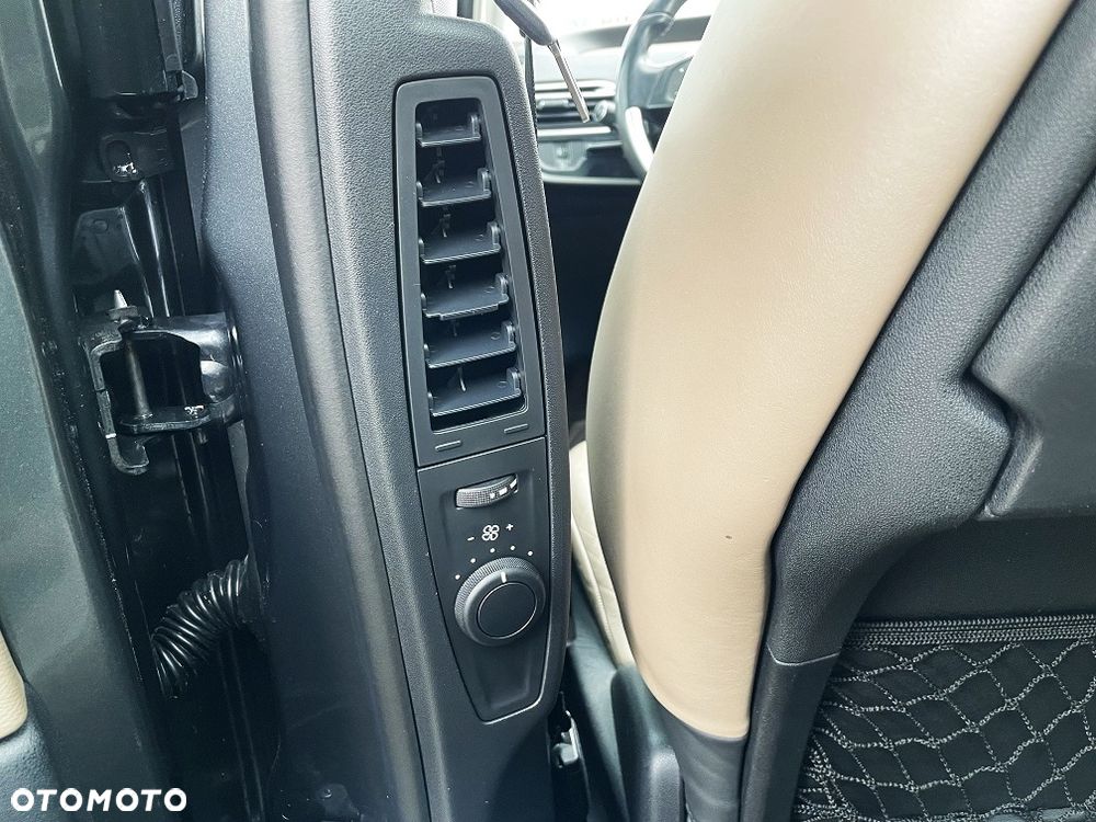 Citroën C4 Grand Picasso BlueHDi 150 EAT6 Exclusive - 29