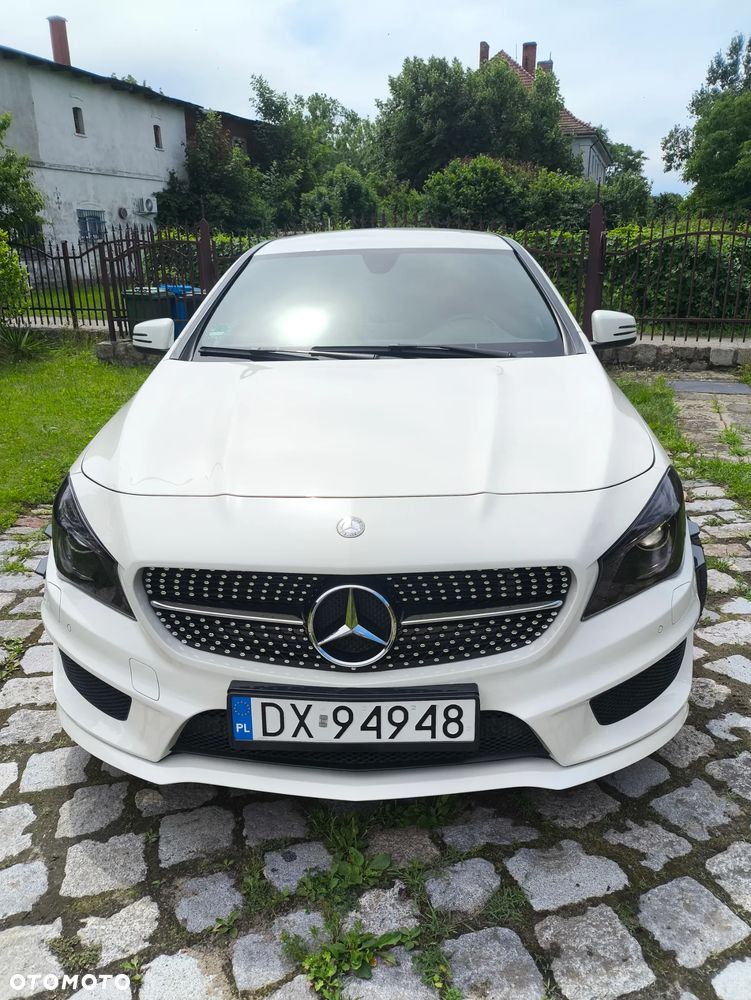 Mercedes-Benz CLA 200 7G-DCT AMG Line - 2