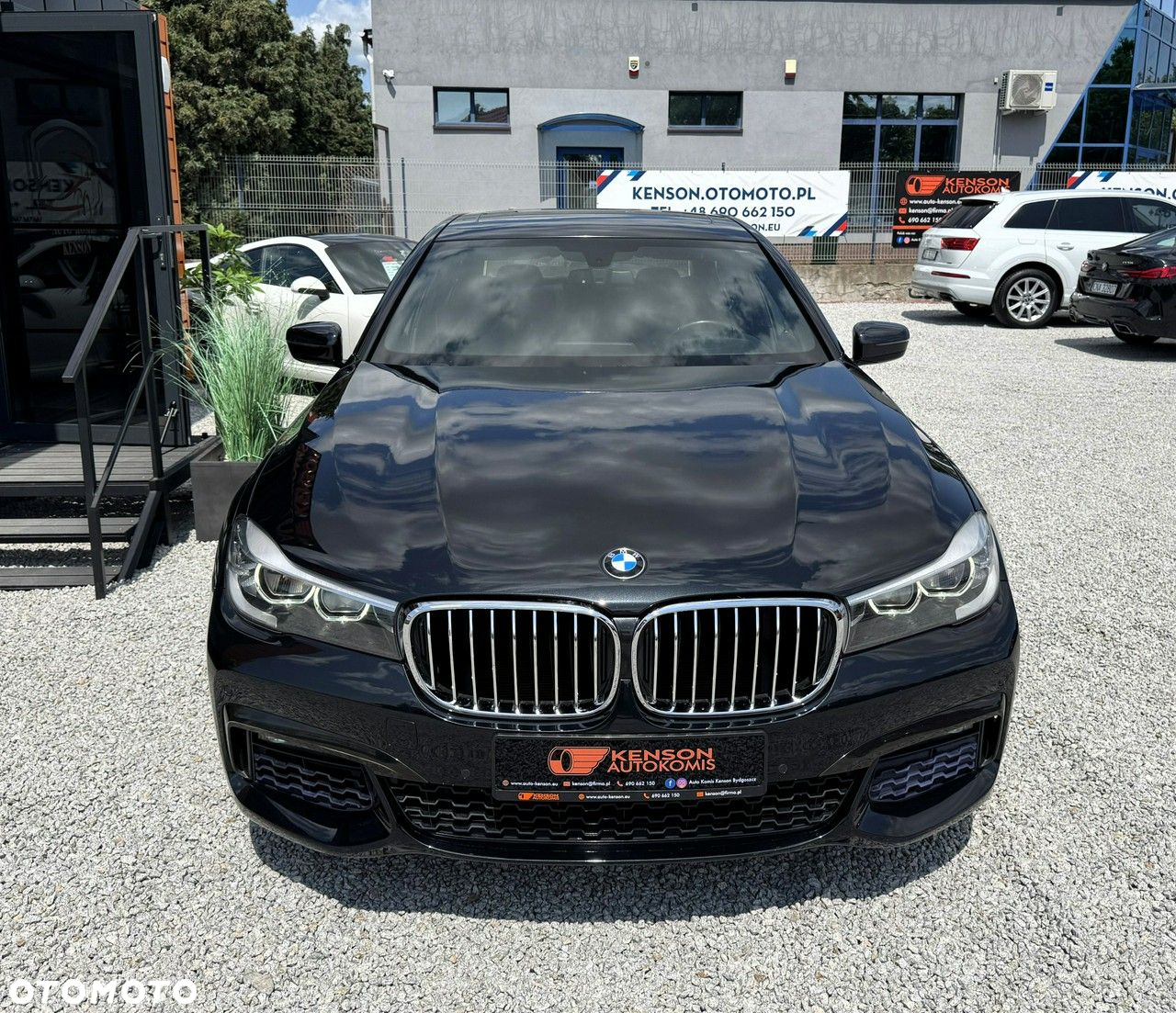 BMW Seria 7 740i - 38