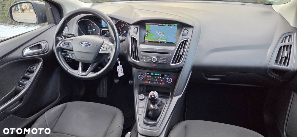 Ford Focus 1.0 EcoBoost Titanium - 28