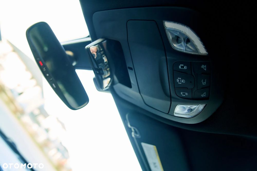 Chrysler Pacifica - 22