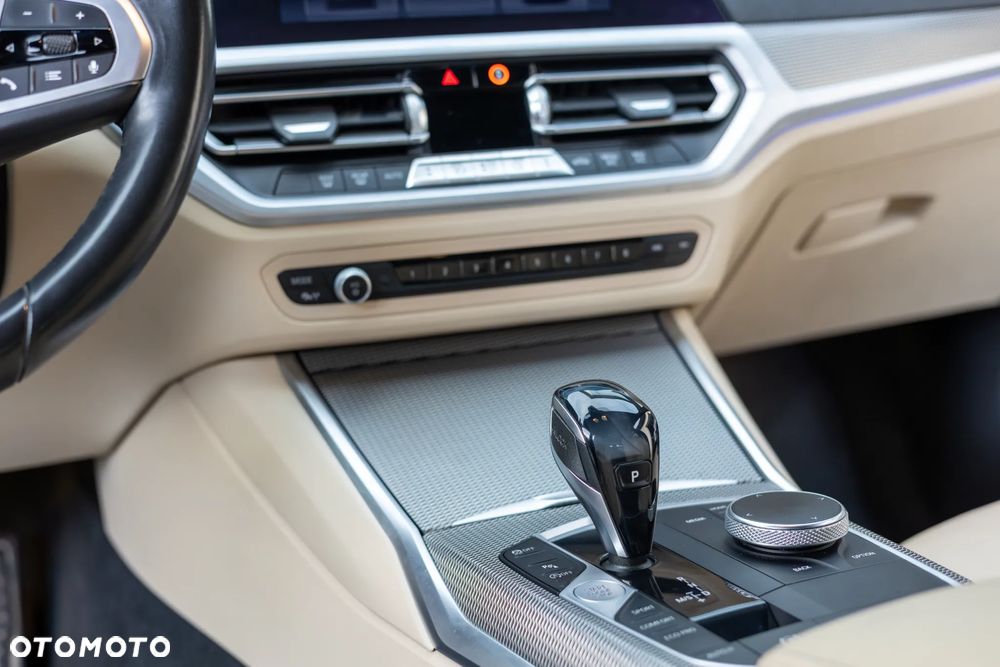 BMW Seria 3 320i xDrive M Sport - 13