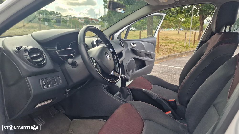 Renault Clio - 10