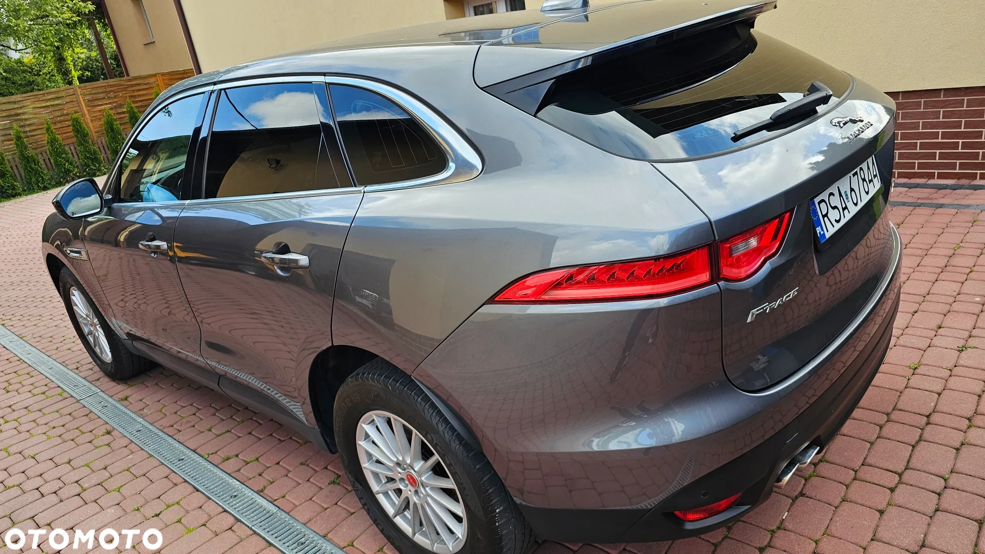 Jaguar F-Pace 2.0 i4D AWD Prestige - 24