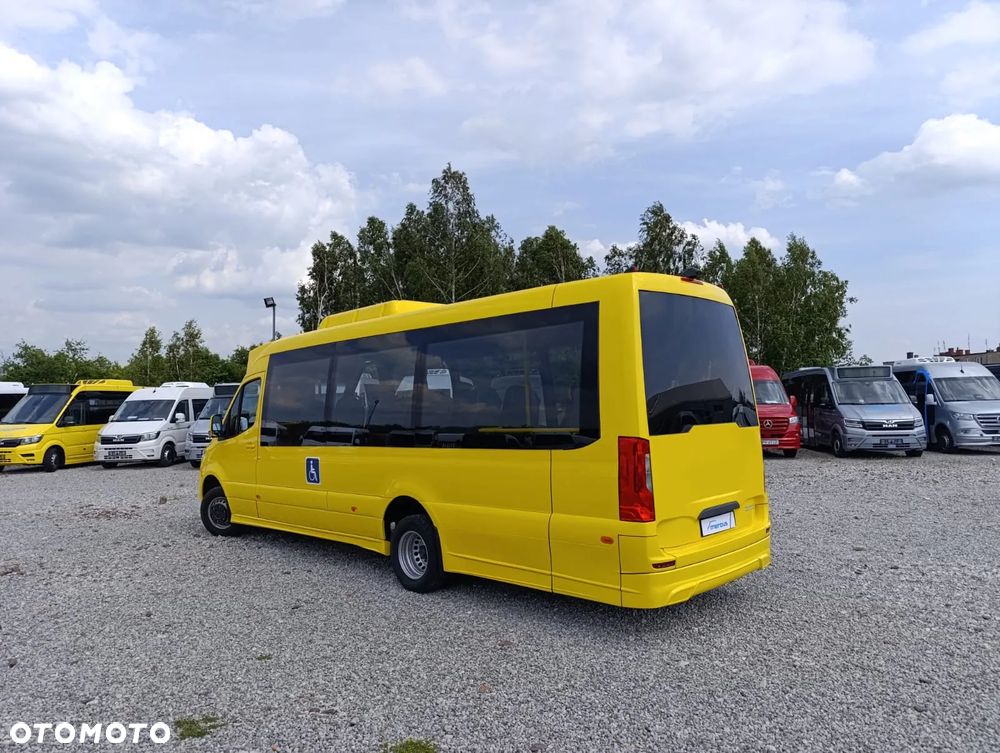 Mercedes-Benz Sprinter 519 - 10