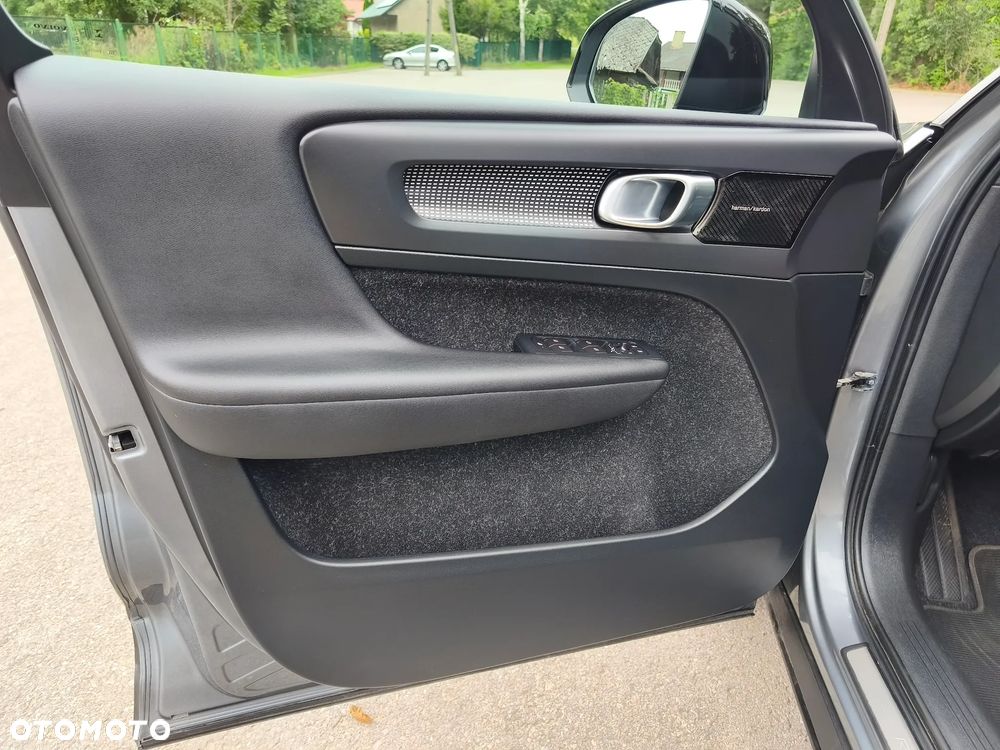 Volvo XC 40 D3 R-Design - 17