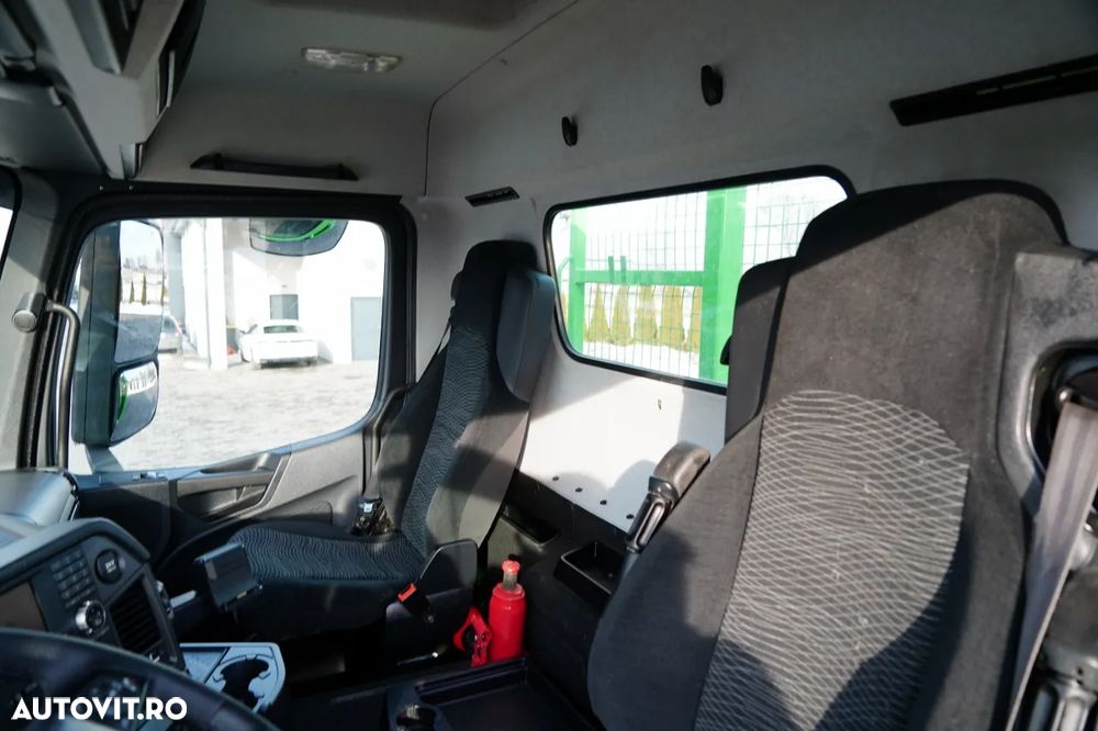 Mercedes-Benz OCS 3240 / 8x4 / LIVRARE - 7,2 M / + HIAB 211 HDS / RADIOCOMANDĂ / ROTATOARE / FURCĂ / PUNCT DE RIDICARE / EURO 6 - 26