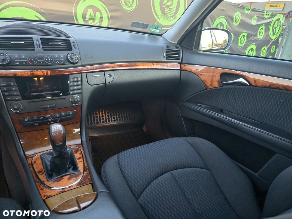 Mercedes-Benz Klasa E - 9