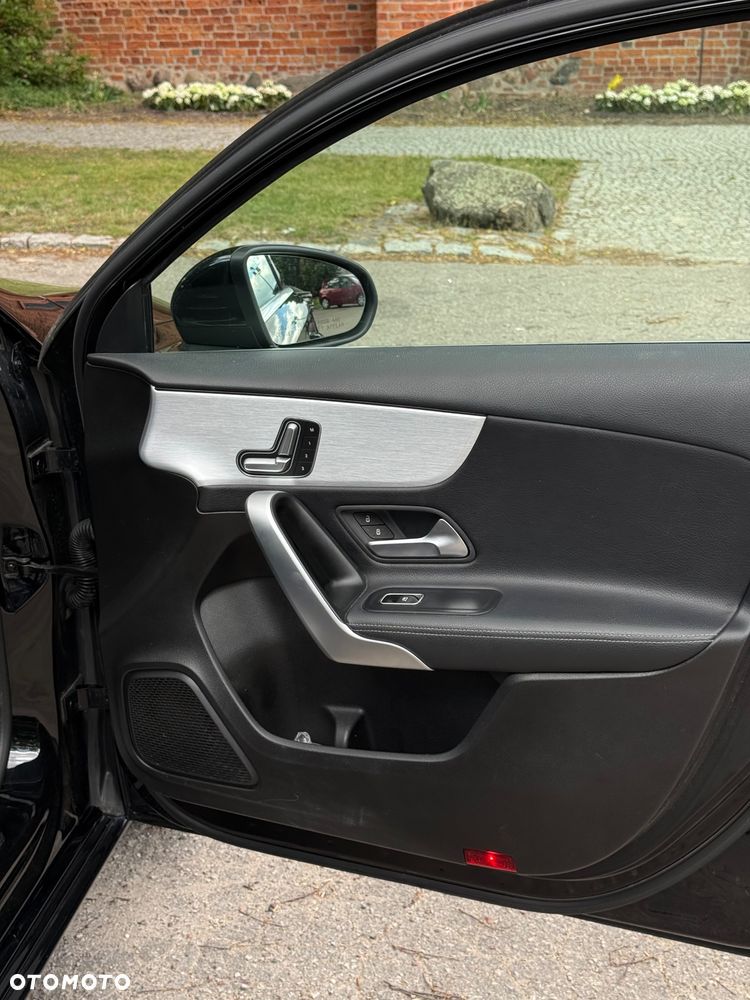 Mercedes-Benz Klasa A 220 4Matic 7G-DCT - 10