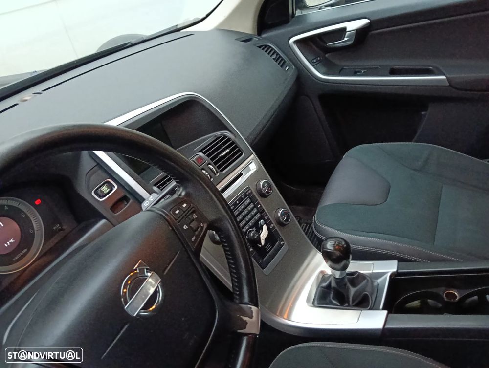 Volvo XC 60 2.0 D3 Drive Momentum Start/Stop - 15