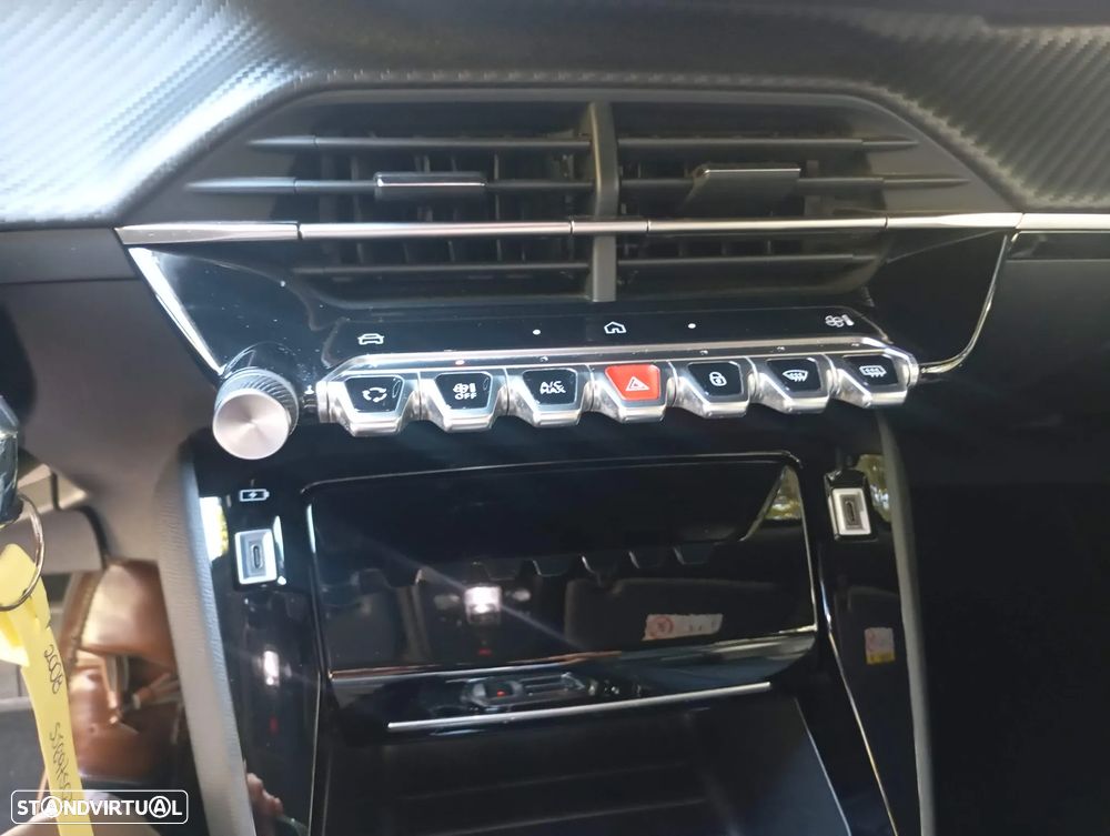 Peugeot 2008 1.2 Hybrid Allure e-DCS6 - 8