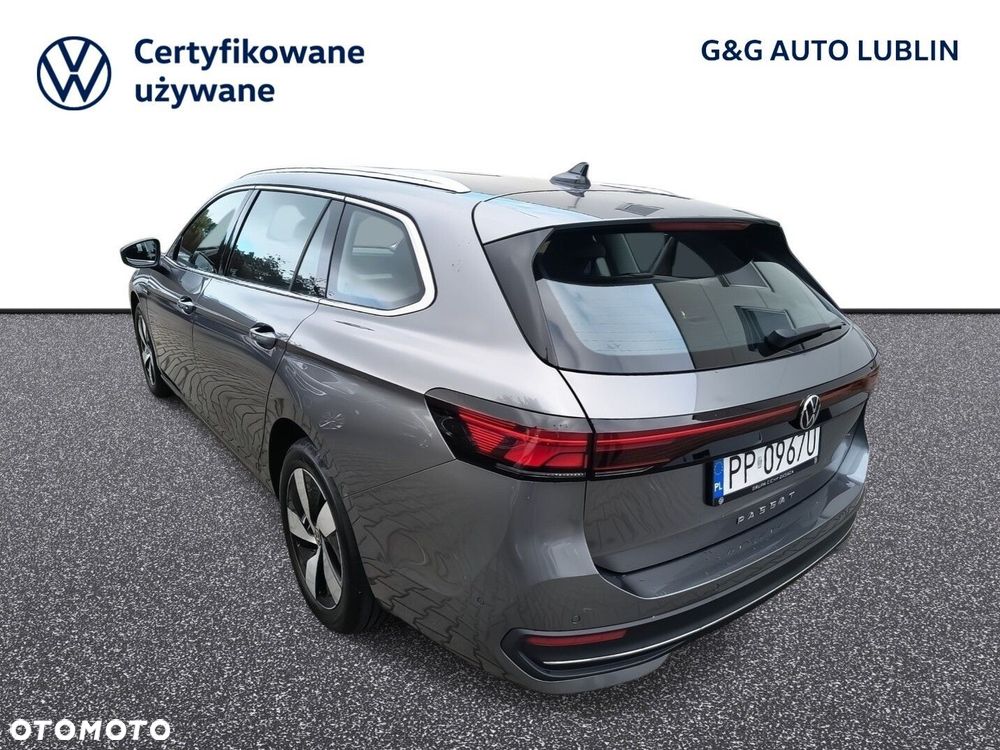 Volkswagen Passat - 4