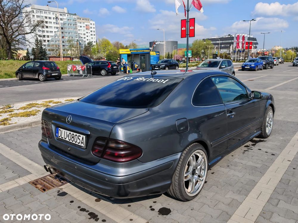 Mercedes-Benz CLK - 12