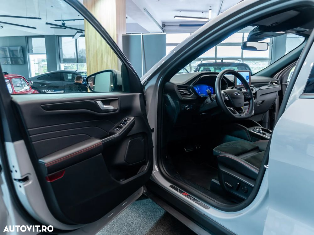 Ford Kuga 2.5 Duratec PHEV ST-LINE - 22