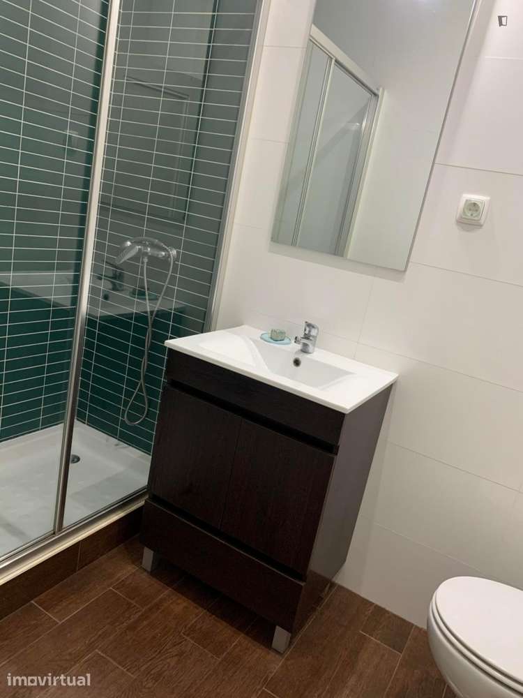 Quarto - localizado em Arroios Lisbon - Grande imagem: 5/9