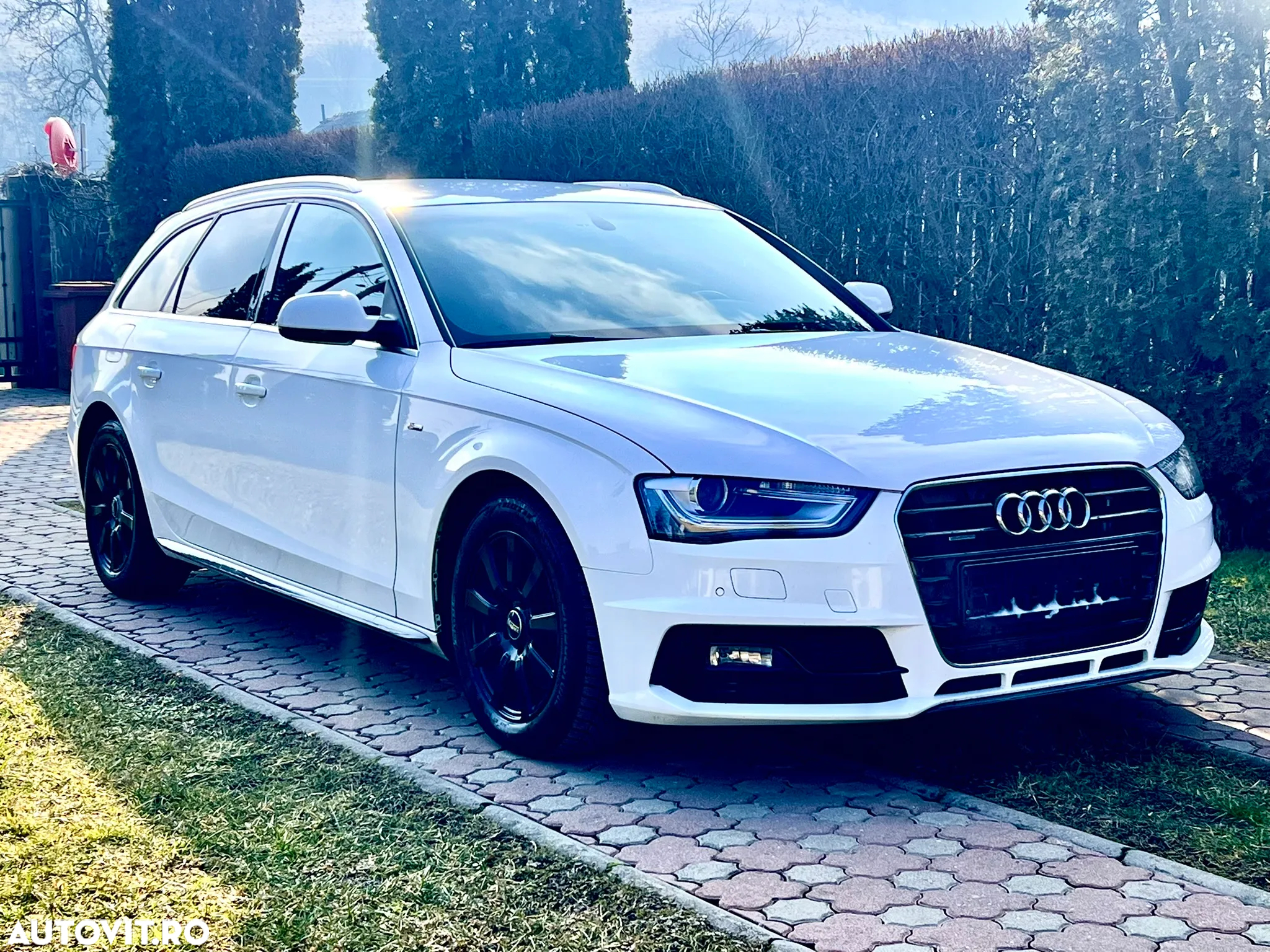 Audi A4 Avant 2.0 TDI DPF quattro S tronic S line Sportpaket - 2