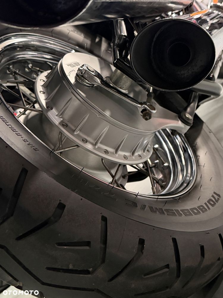 Suzuki VL 800 Volusia - 11