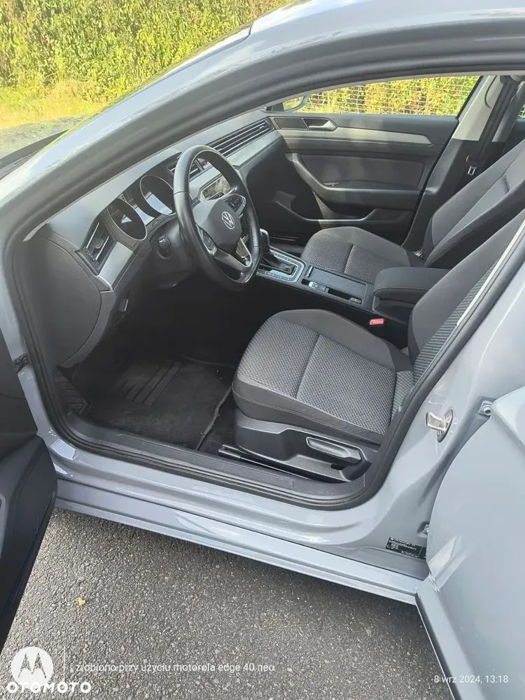 Volkswagen Passat - 15