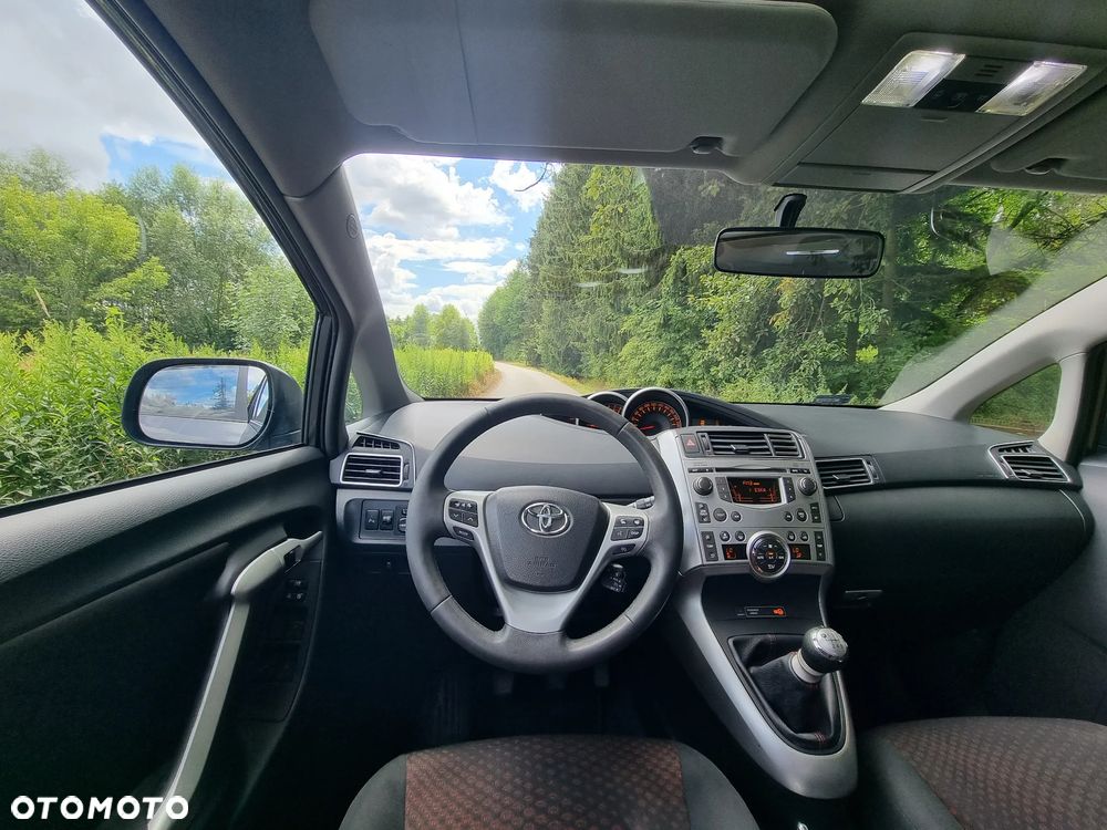 Toyota Verso 1.8 Edition - 13