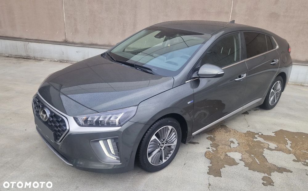 Hyundai IONIQ Hybrid Platinum - 1