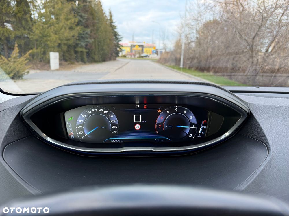 Peugeot 3008 1.2 PureTech Allure - 18