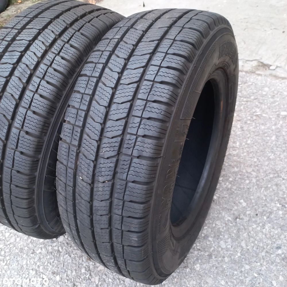4 opony zimowe Kleber 215/65R15C 2022r i 2023r. bieżnik 6.5 i 8,5 mm / nie Michelin, Fulda, Dębica / - 2