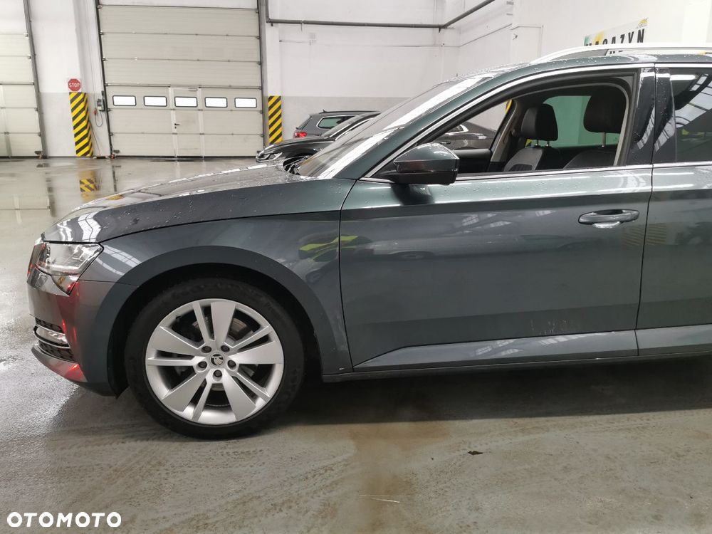 Skoda Superb 2.0 TDI SCR 4x4 Style DSG - 15