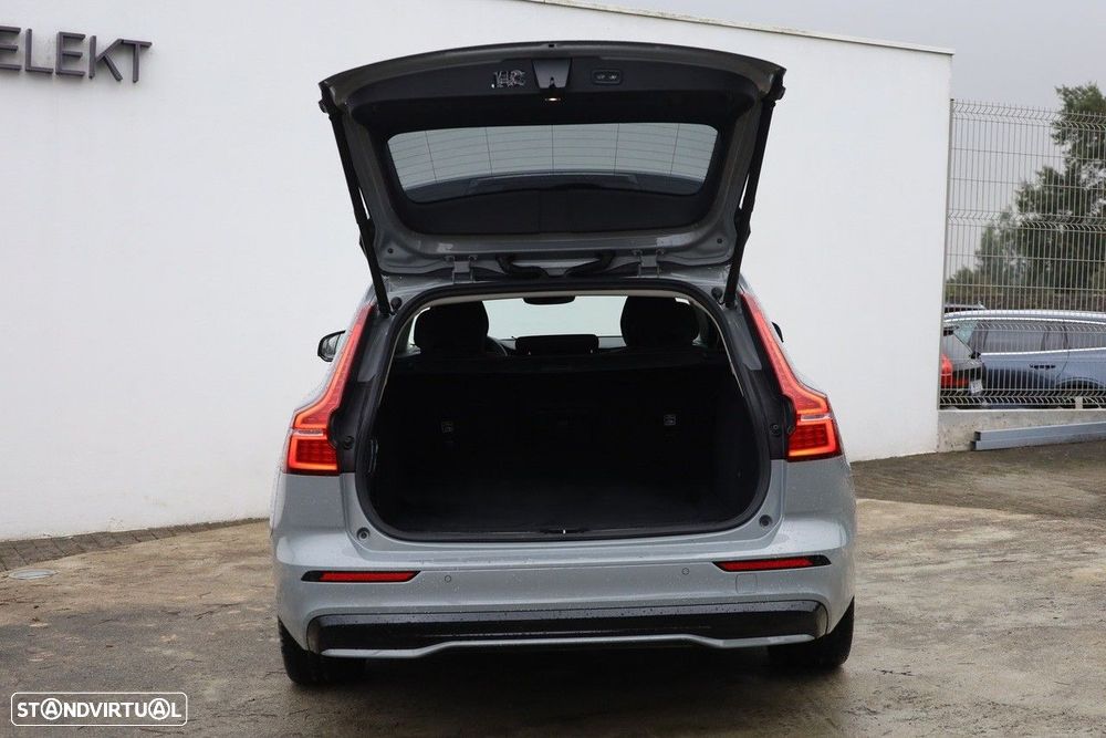 Volvo V60 2.0 T6 AWD TE Plus Dark - 7