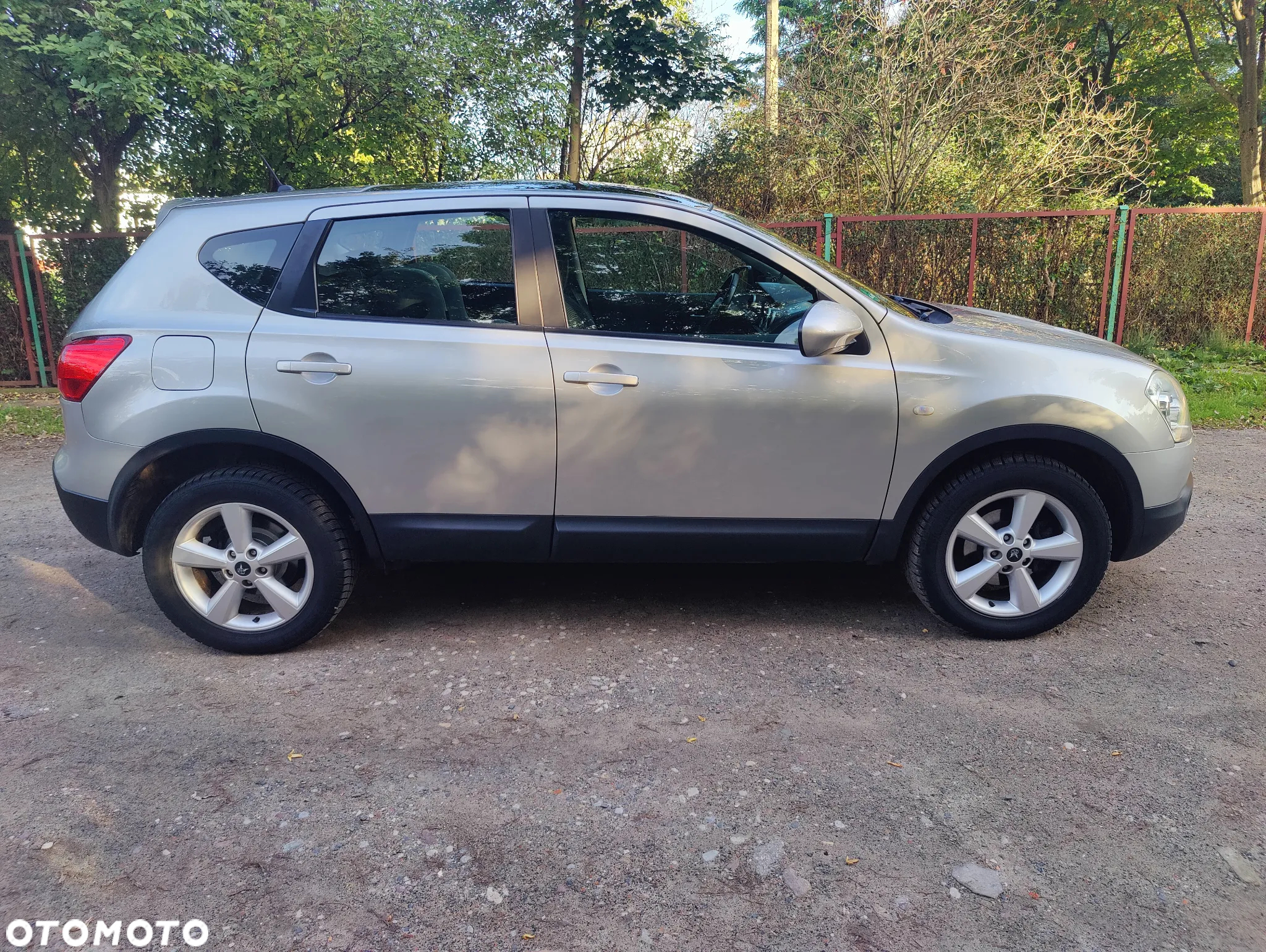 Nissan Qashqai 2.0 dCi DPF tekna - 6